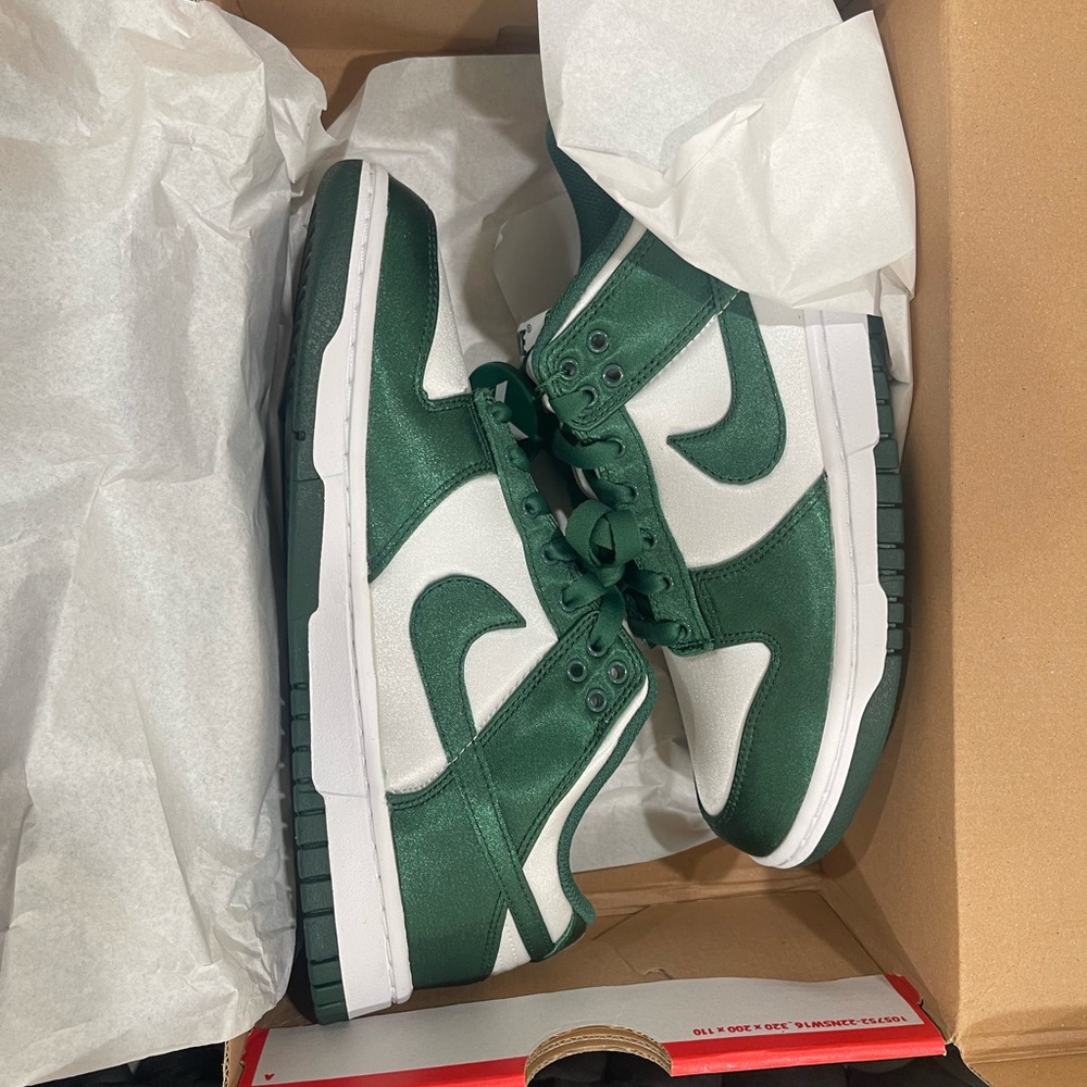 NIKE Dunk Low (Women’s) | Michigan State Green Satin | NWT
